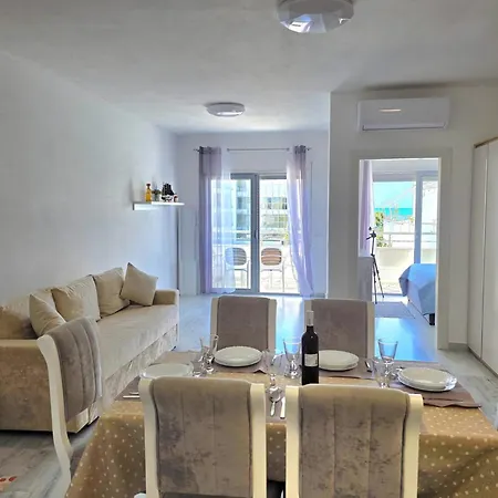 Apartment In Golem Near Sandy Beach 公寓 格勒姆