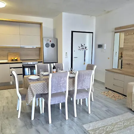 Apartment In Golem Near Sandy Beach * 格勒姆